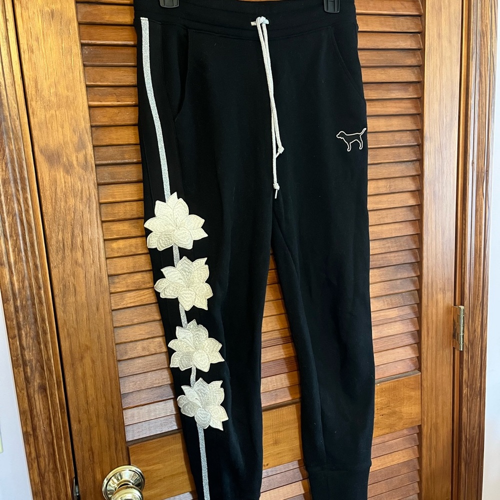 Victoria’s Secret Pink Floral Embroidered Joggers